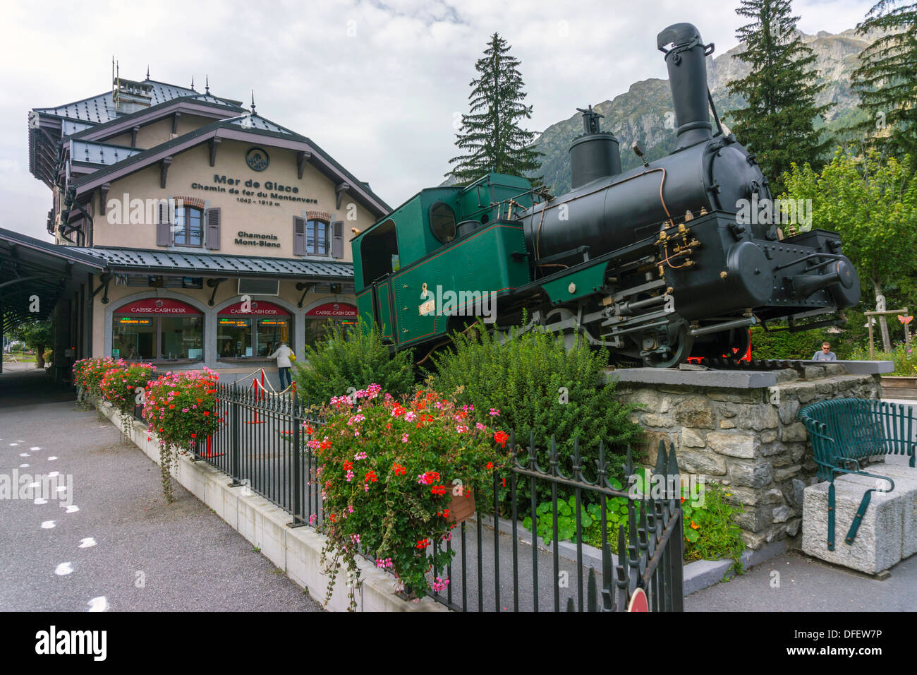 La gare de montagne du Montenvers, et ancien train à crémaillère et pignon, Mer de Glace, Chamonix Mont Blanc, Alpes, Banque D'Images