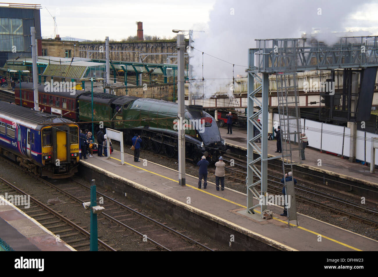 Locomotive à vapeur "Union de l'Afrique du Sud' 60009 charte spéciale En train La gare de Carlisle Cumbria England Royaume-Uni Banque D'Images