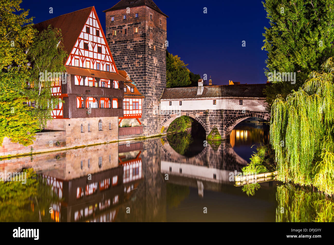 Pont du bourreau de nuit, Nuremberg, Allemagne Banque D'Images