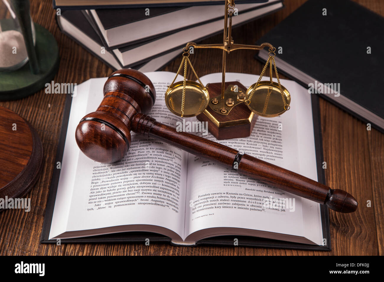 Mallet, code juridique et balance de la justice. Concept de la loi, des coups de studio Banque D'Images