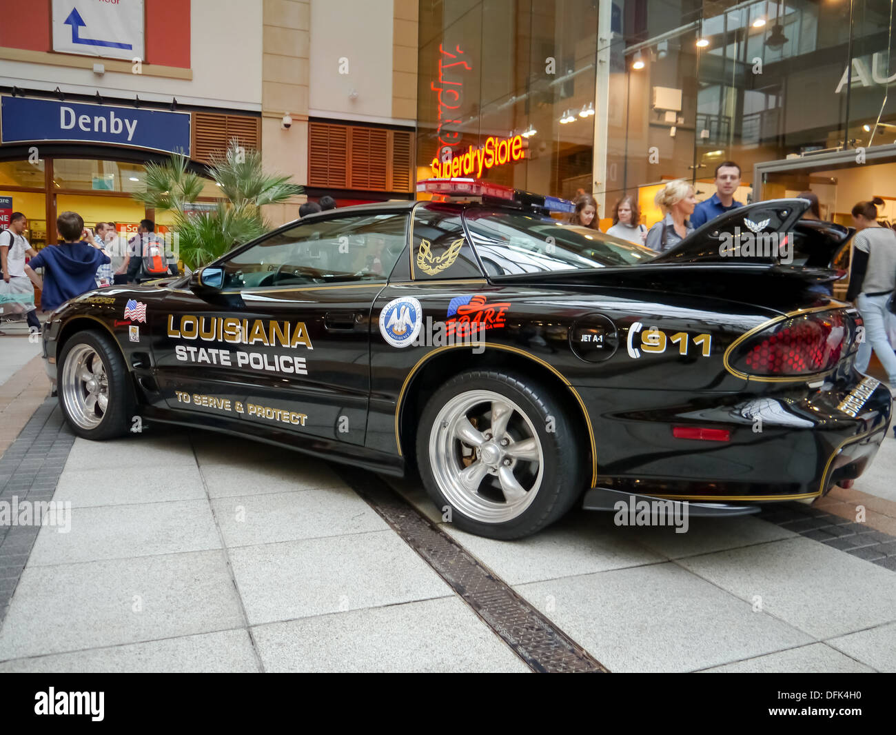 Pontiac Firebird Trans Am voiture classique aux couleurs de la police de l'état de la Louisiane Banque D'Images
