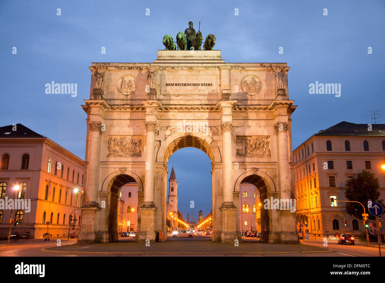 La Siegestor (Porte de la Victoire), un arc de triomphe à trois arches à Munich, Bavière, Allemagne Banque D'Images