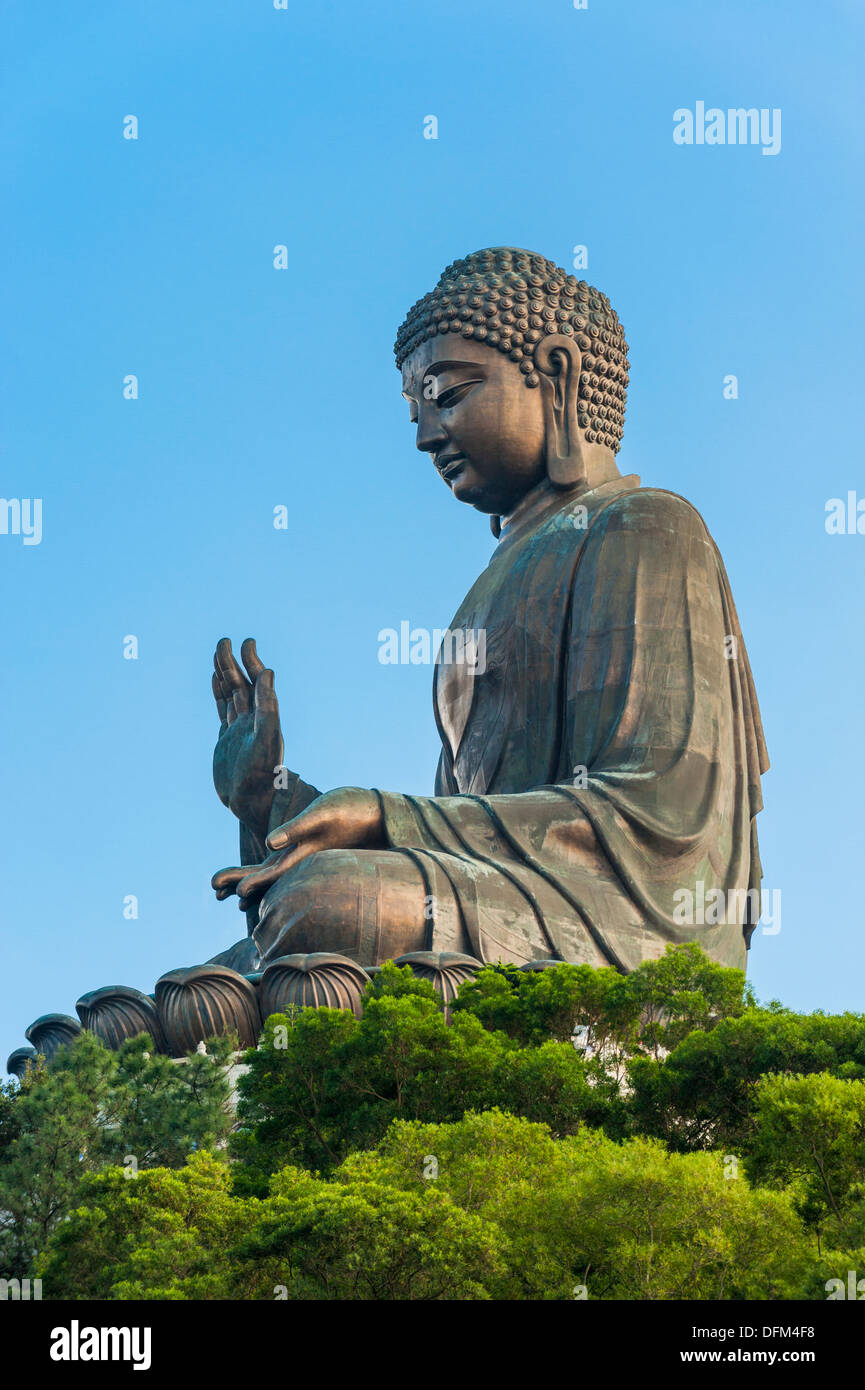 Le Grand Bouddha au monastère Po Lin, Lantau Island, Hong Kong Banque D'Images