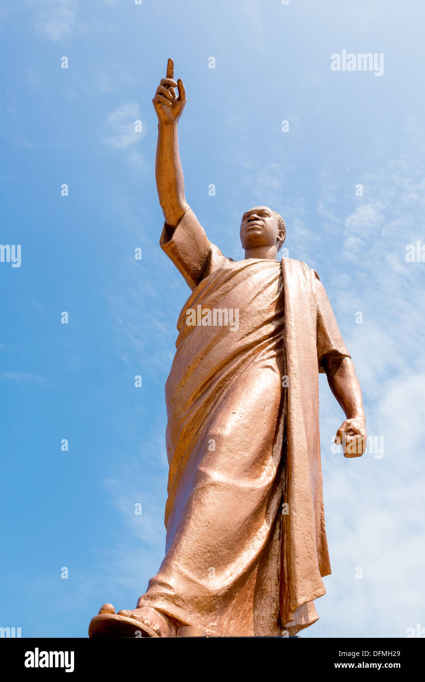 La statue de l'ancien président du Ghana Kwame Nkrumah, le père du panafricanisme Banque D'Images