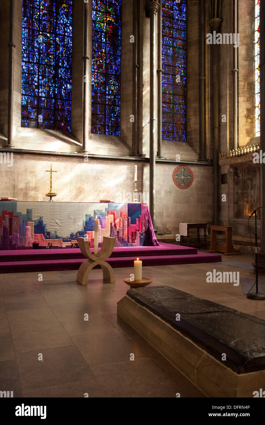 La cathédrale de Salisbury, chapelle de la Trinité et le cercueil de St Osmond Banque D'Images