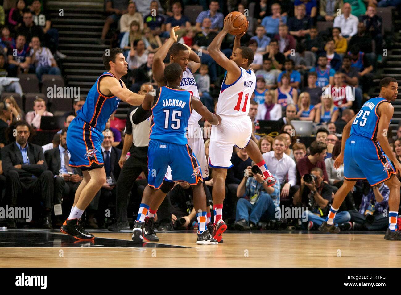 Manchester, UK. 05Th Oct, 2013. Philadelphia 76ers guard Khalif Wyatt au cours de la NBA basketball match entre l'Oklahoma City Thunder et les Philadelphia 76ers de la Manchester Arena. © Plus Sport Action/Alamy Live News Banque D'Images