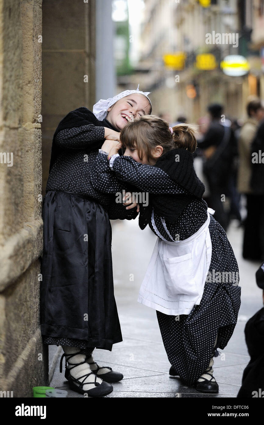 Child traditional basque dress Banque de photographies et d’images à ...