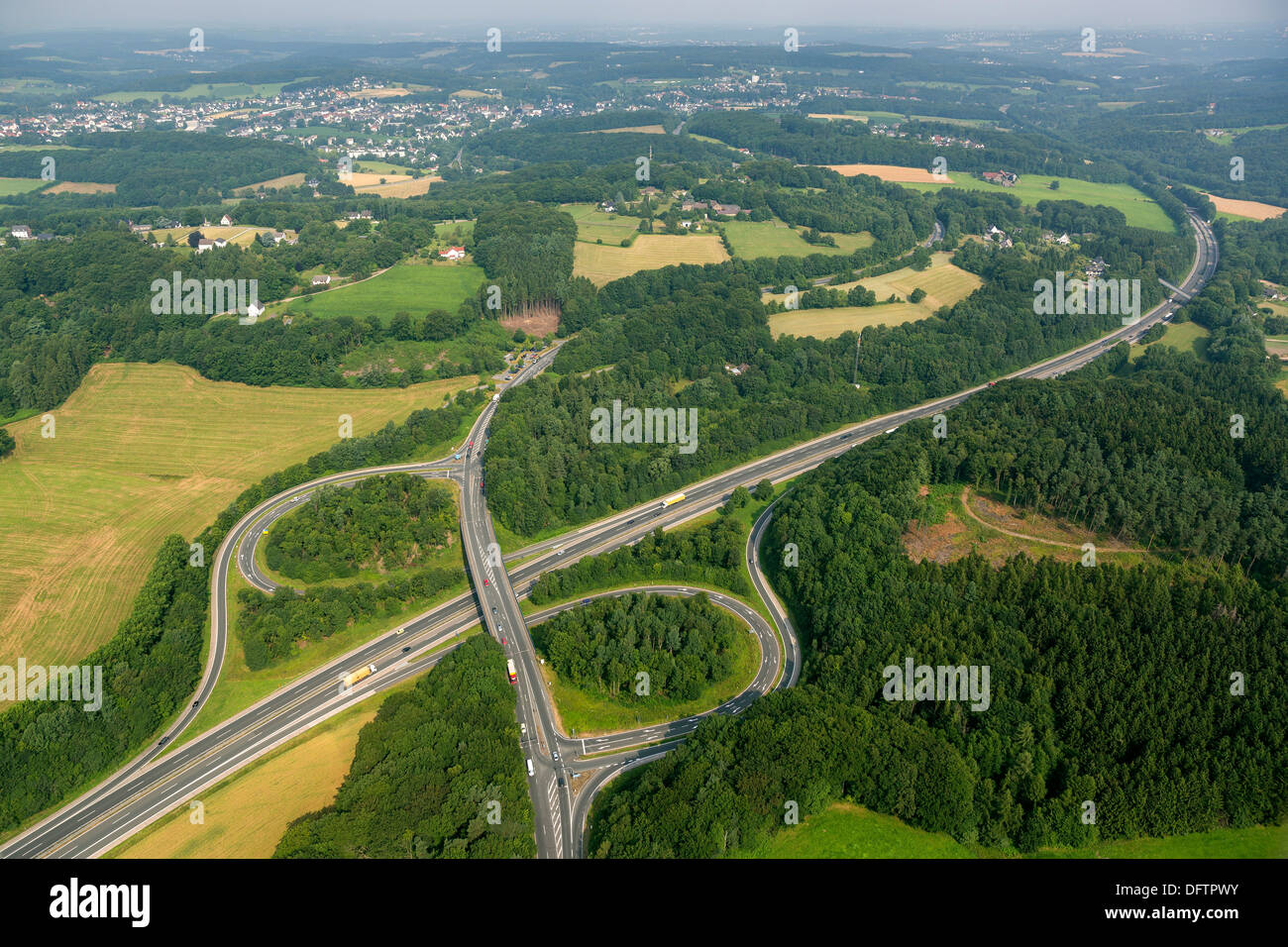 Vue aérienne, Querspange sorties d'autoroute, l'autoroute a43, Haßlinghausen, Sprockhövel, Rhénanie du Nord-Westphalie, Allemagne Banque D'Images