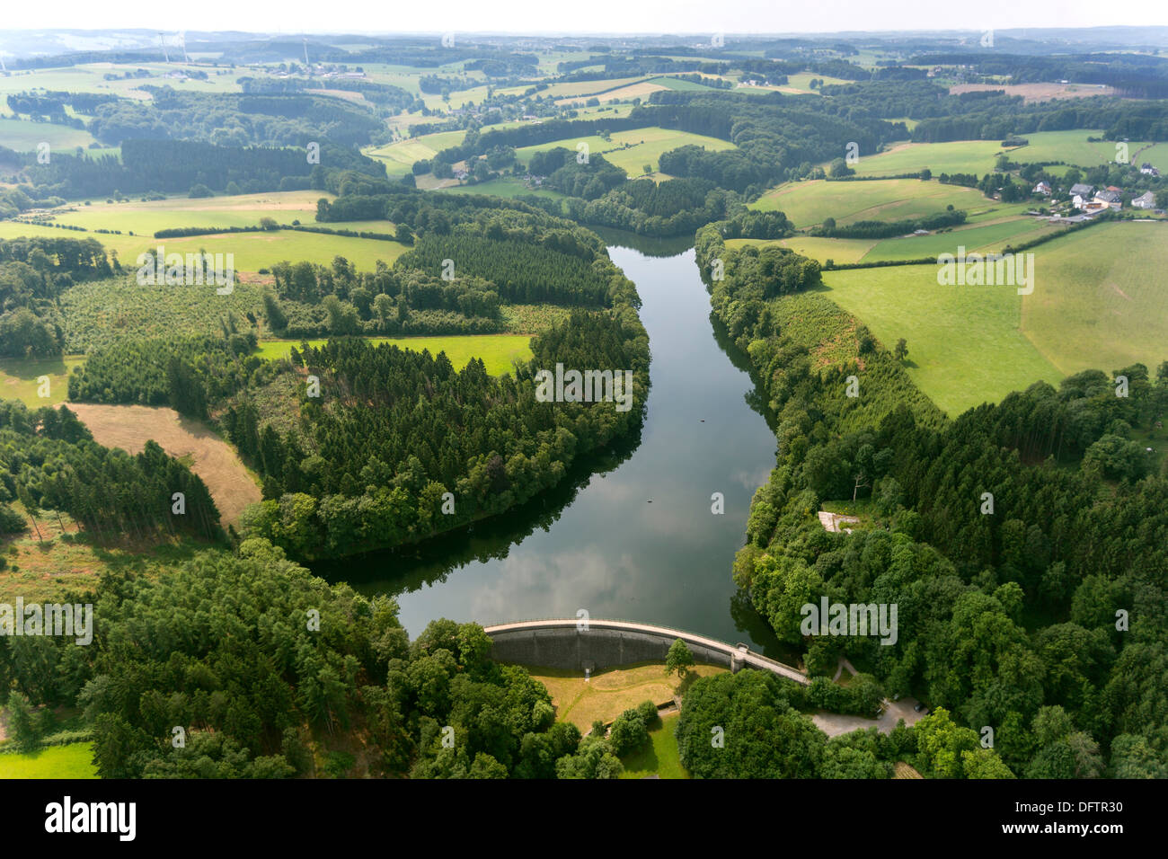 Vue aérienne, Heilenbeck réservoir, barrage, Krefeld, Rhénanie du Nord-Westphalie, Allemagne Banque D'Images