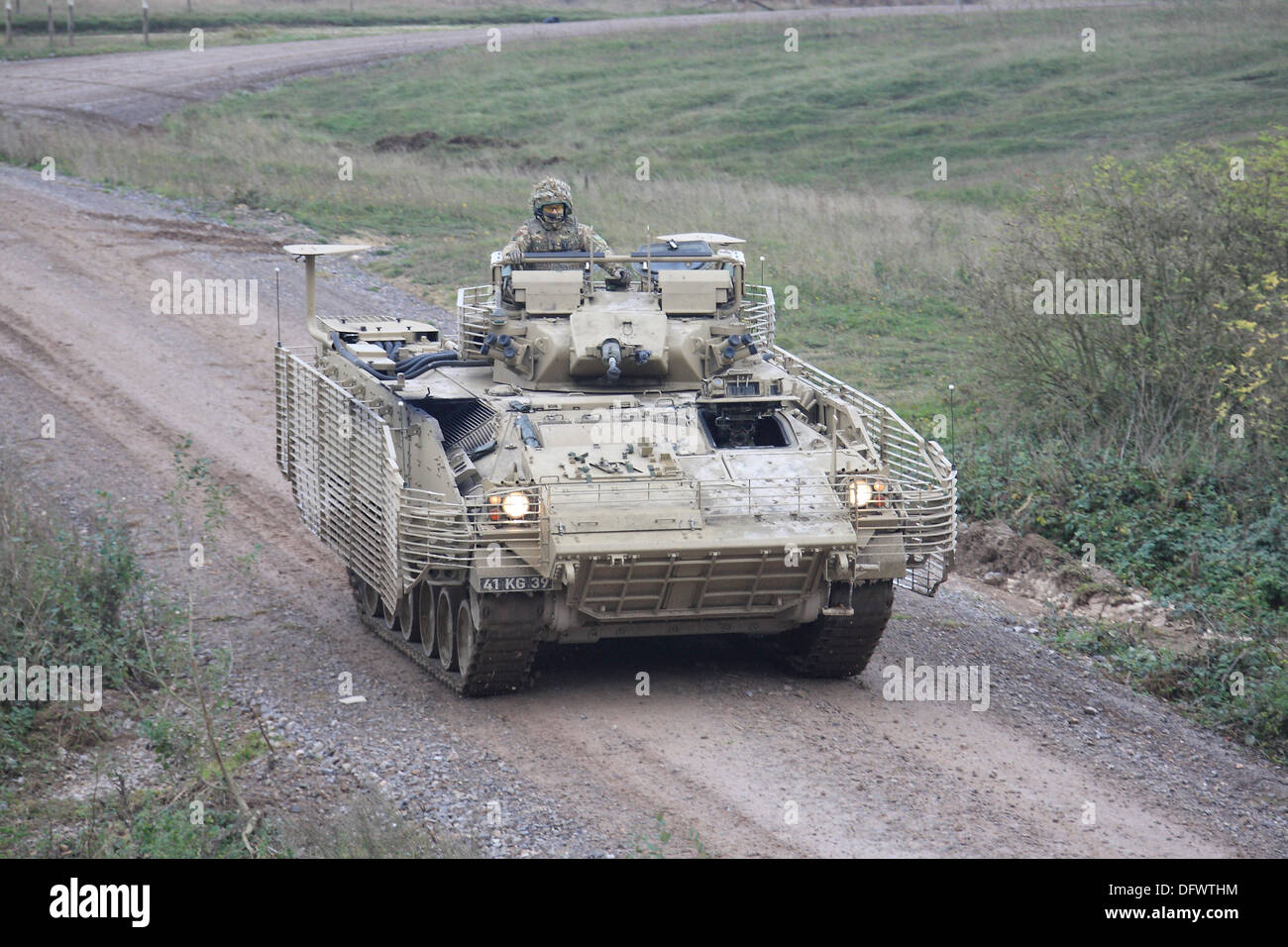 Guerrier de combat d'infanterie dans la plaine de Salisbury Training Area Banque D'Images