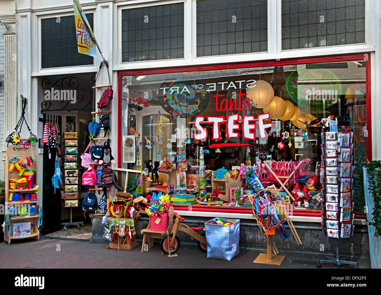 Tante Steef Shop trouver des jouets en bois massif origine vélos et garage feux jusqu'à des maisons de poupées zijlstraat Haarlem Pays-Bas Banque D'Images
