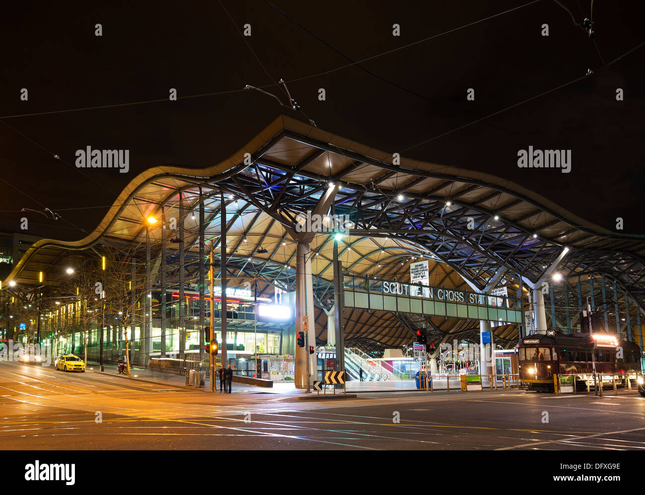 Croix du Sud rail station dans le centre de Melbourne, Australie Banque D'Images