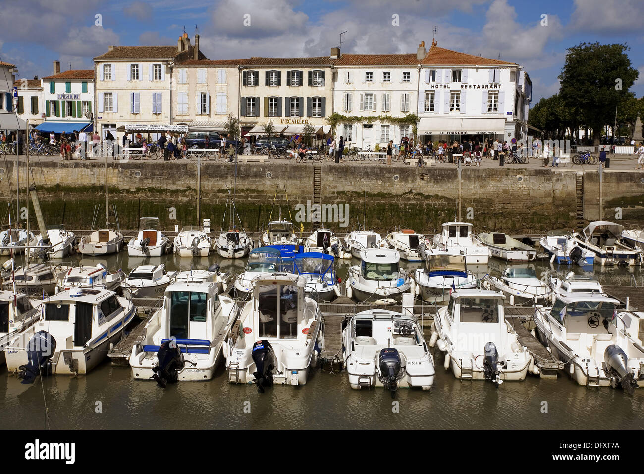 Port de loix Banque de photographies et d'images à haute résolution - Alamy