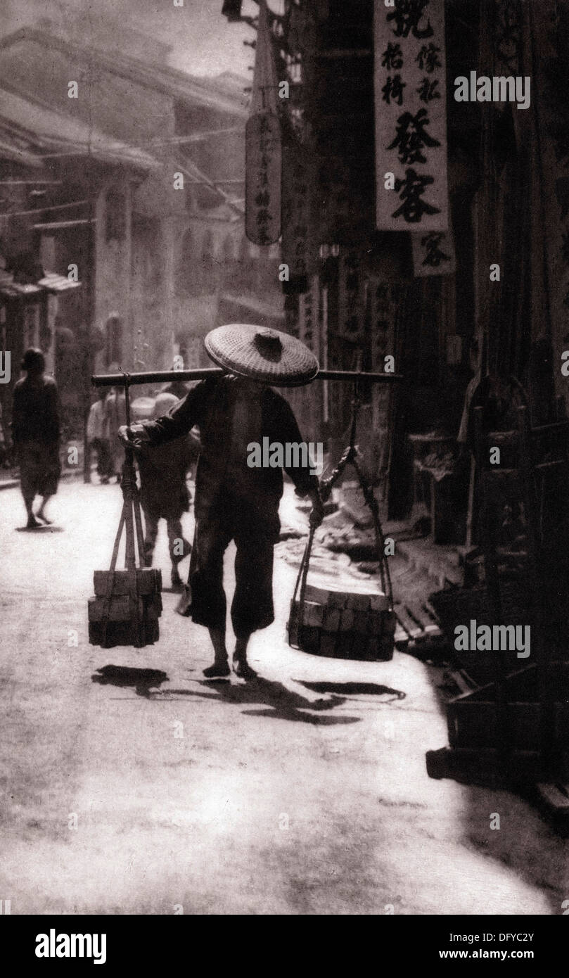 Une rue de la Chine, 1912, par le Baron Adolf de Meyer Banque D'Images