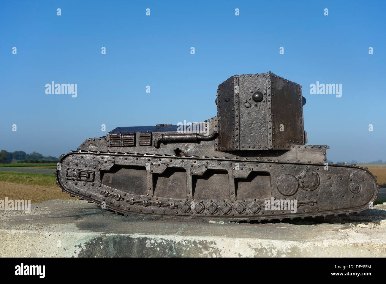 La Première Guerre mondiale marque un modèle moyen à Whippet Tank Corps Memorial, Première Guerre mondiale un monument à Pozières, bataille de la Somme, France Banque D'Images