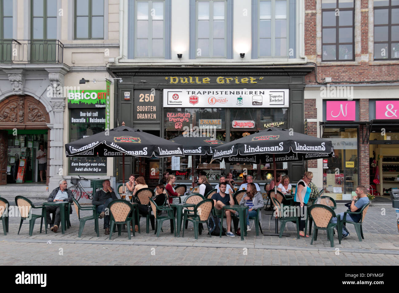 De Dulle Griet ('Brown cafe') restaurant dans la ville historique de Gand (Gent), Flandre orientale, Belgique. Banque D'Images