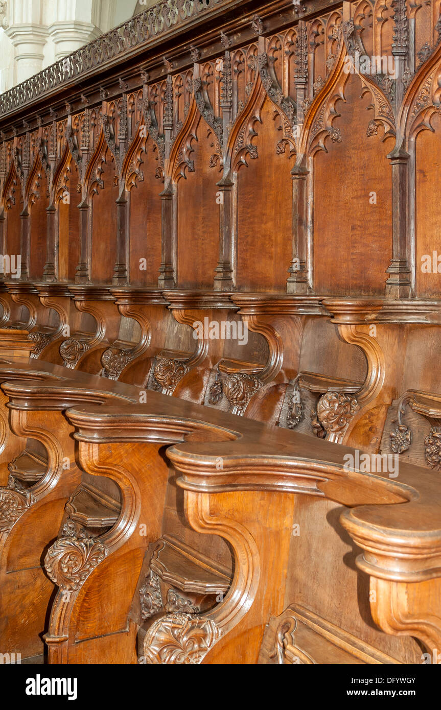 Les stalles en bois sculpté dans la chapelle Fitzalan, Arundel Castle Banque D'Images