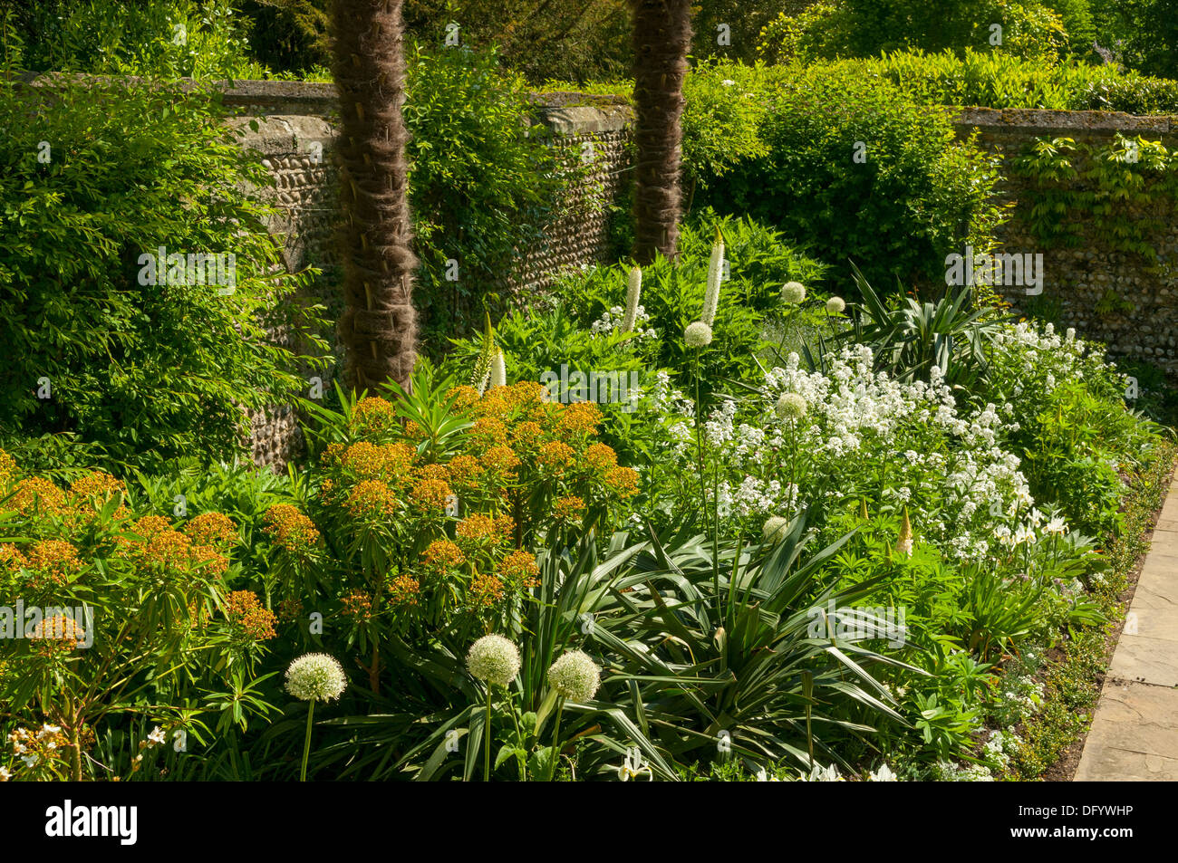 Jardin blanc, Château d'Arundel, Arundel, West Sussex, Angleterre Banque D'Images