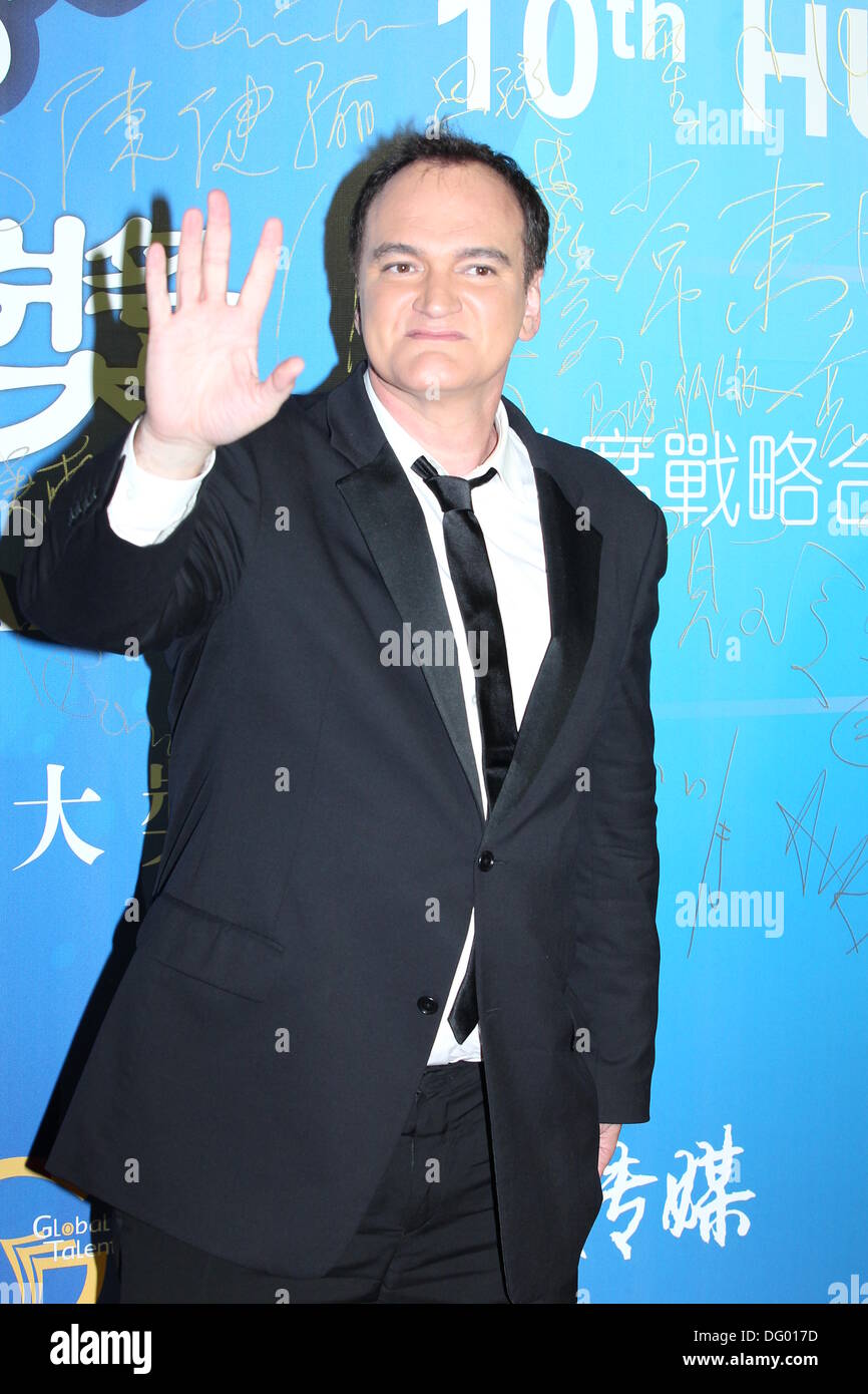 Macao, Chine. Oct 7, 2013. Réalisateur Quentin Tarantino arrive sur le tapis rouge pour le 10e Prix Huading, la libération de l'Enquête de satisfaction global Divertissements Cinéma à Macao, Chine le lundi 7 octobre 2013. © TopPhoto/Alamy Live News Banque D'Images
