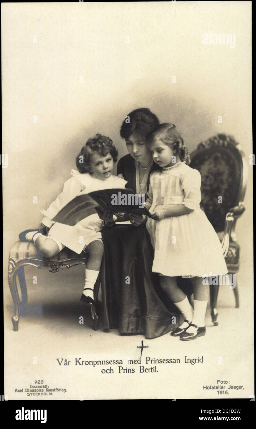 Ak Die Kronprinzessin Margaret mit Prinessin Ingrid und Prins Bertil ; Banque D'Images