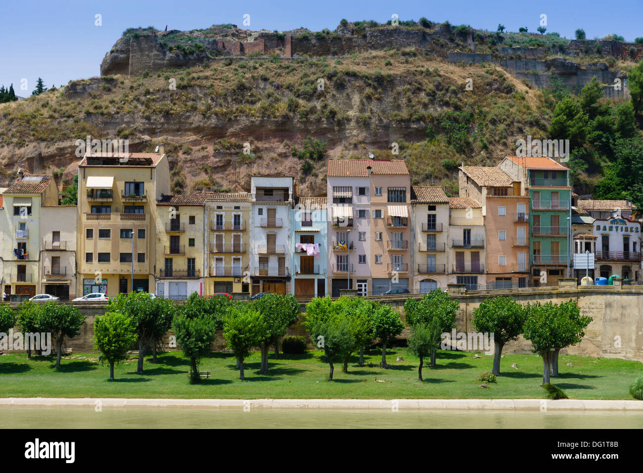 Le nord de l'Espagne - ou Lleida Lerida, sur la rivière Segre. Carrer del Pont. Banque D'Images