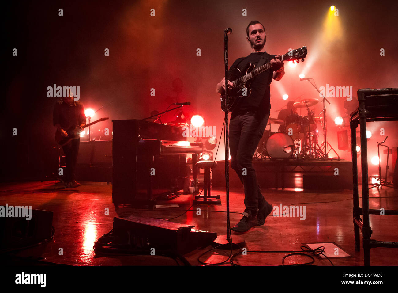 Milan Italie. 10 octobre 2013. Le groupe de rock indépendant britannique editors effectue live at the music club Alcatraz © Rodolfo Sassano/Alamy Live News Banque D'Images