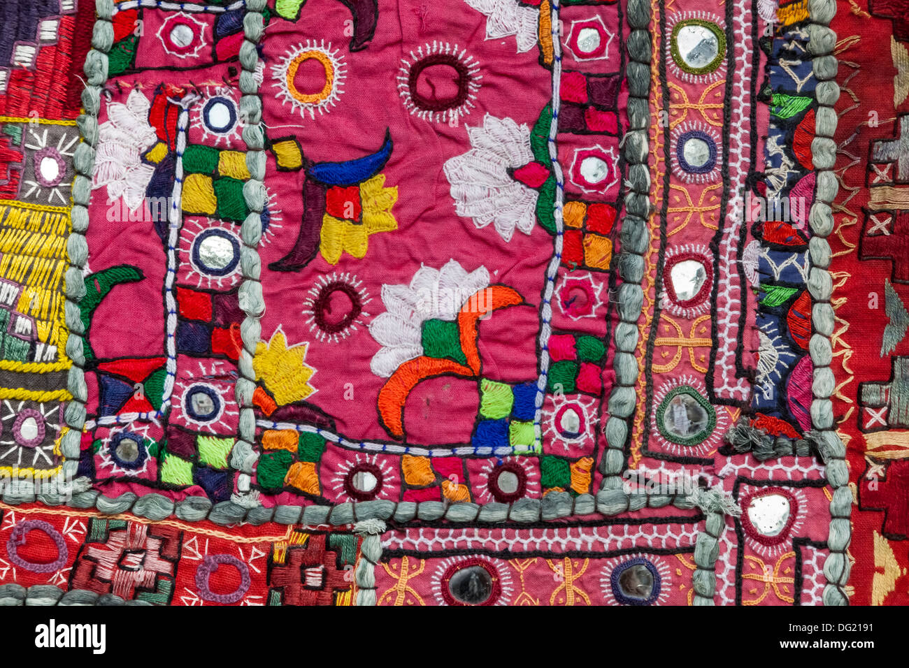 L'Inde, Rajasthan, Pushkar, faites à la main des textiles tissu dentelle Banque D'Images