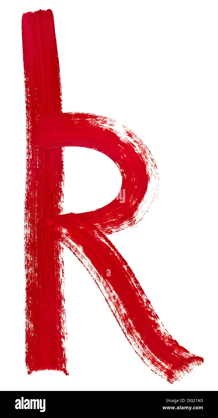Lettre k main peinte par pinceau rouge sur fond blanc Banque D'Images