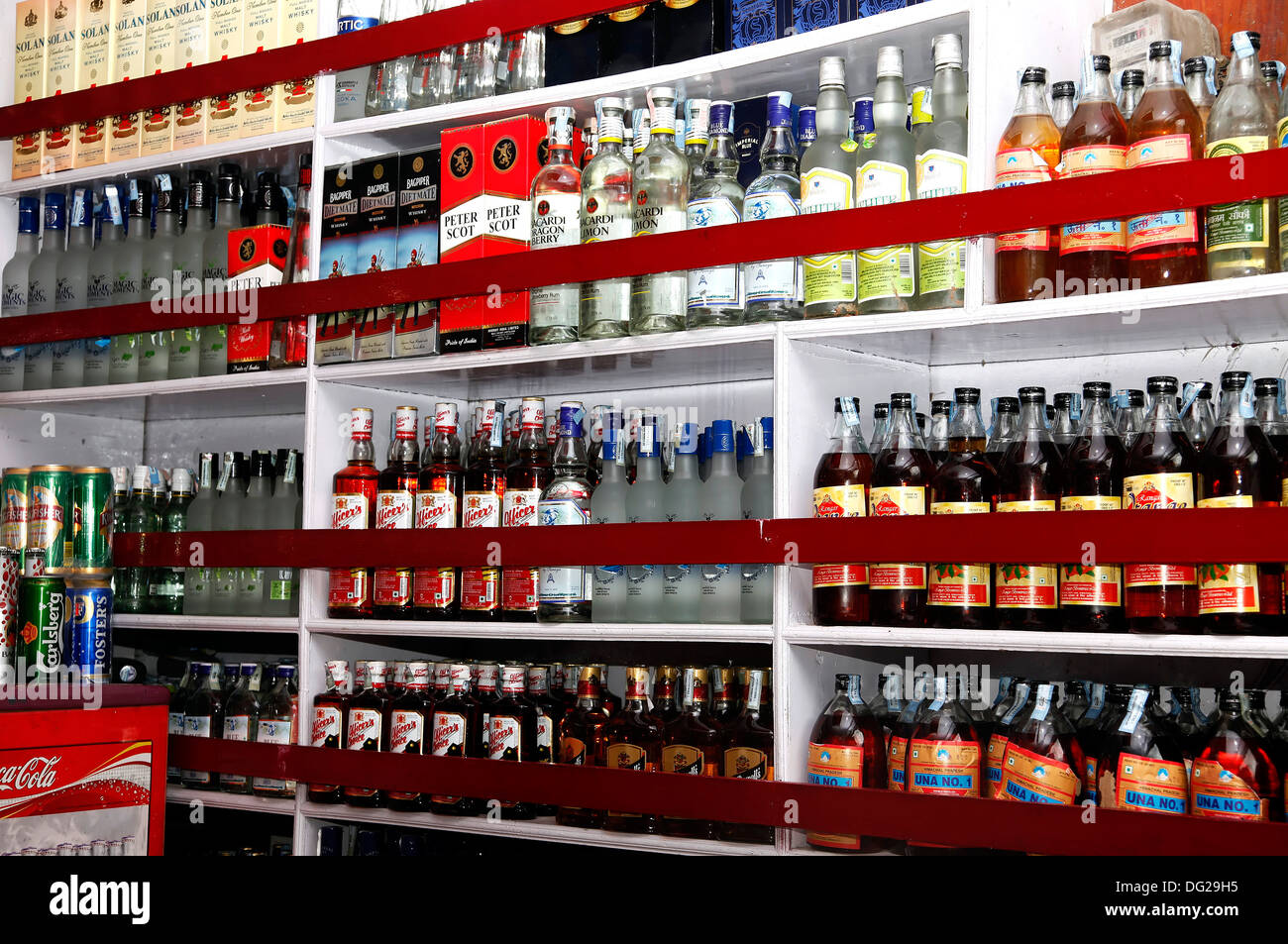 Une boutique d'alcool indien Photo Stock - Alamy