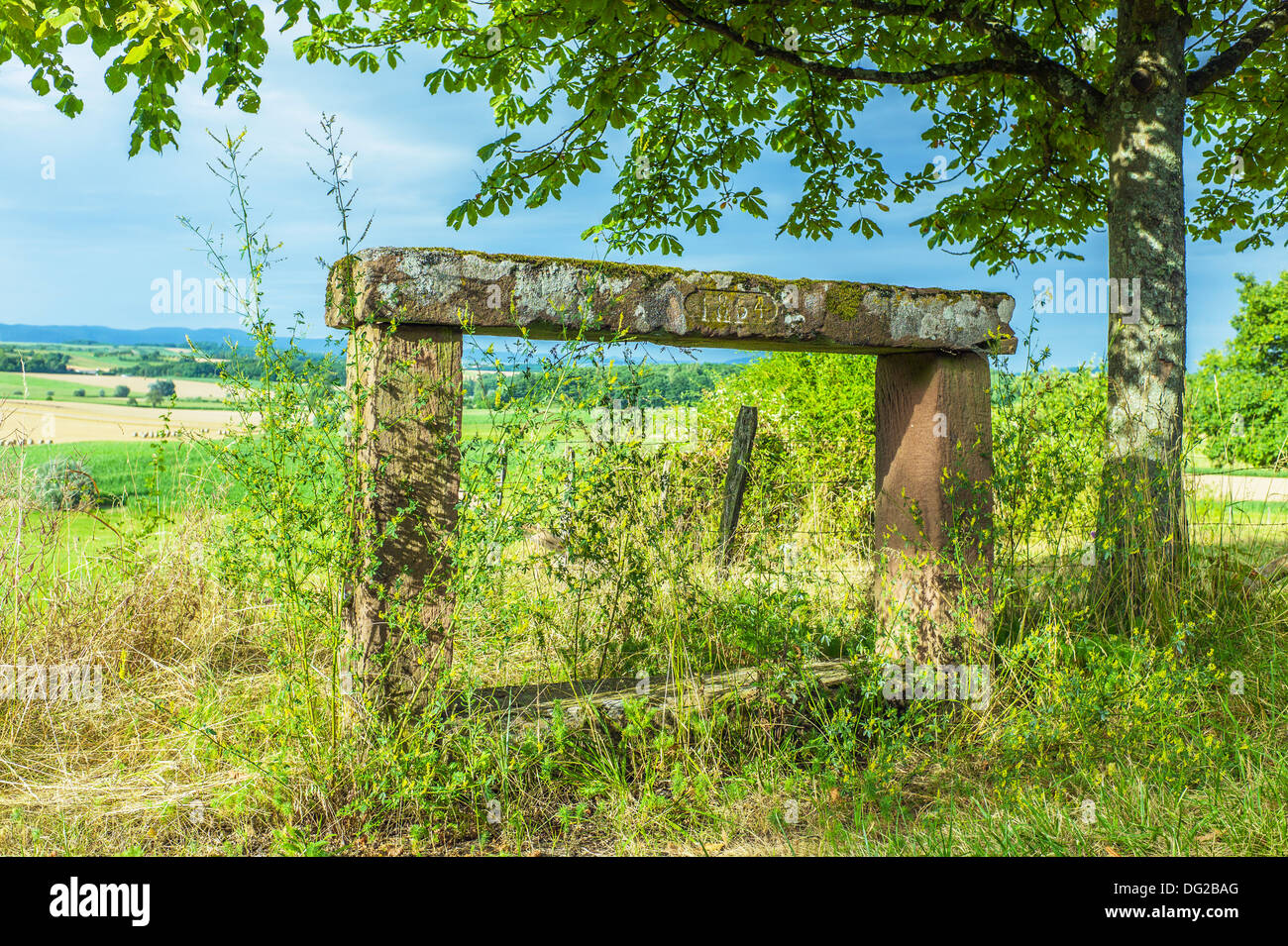 L'Impératrice Eugénie banc en pierre au repos pour les paysans 1864 Alsace France Europe Banque D'Images