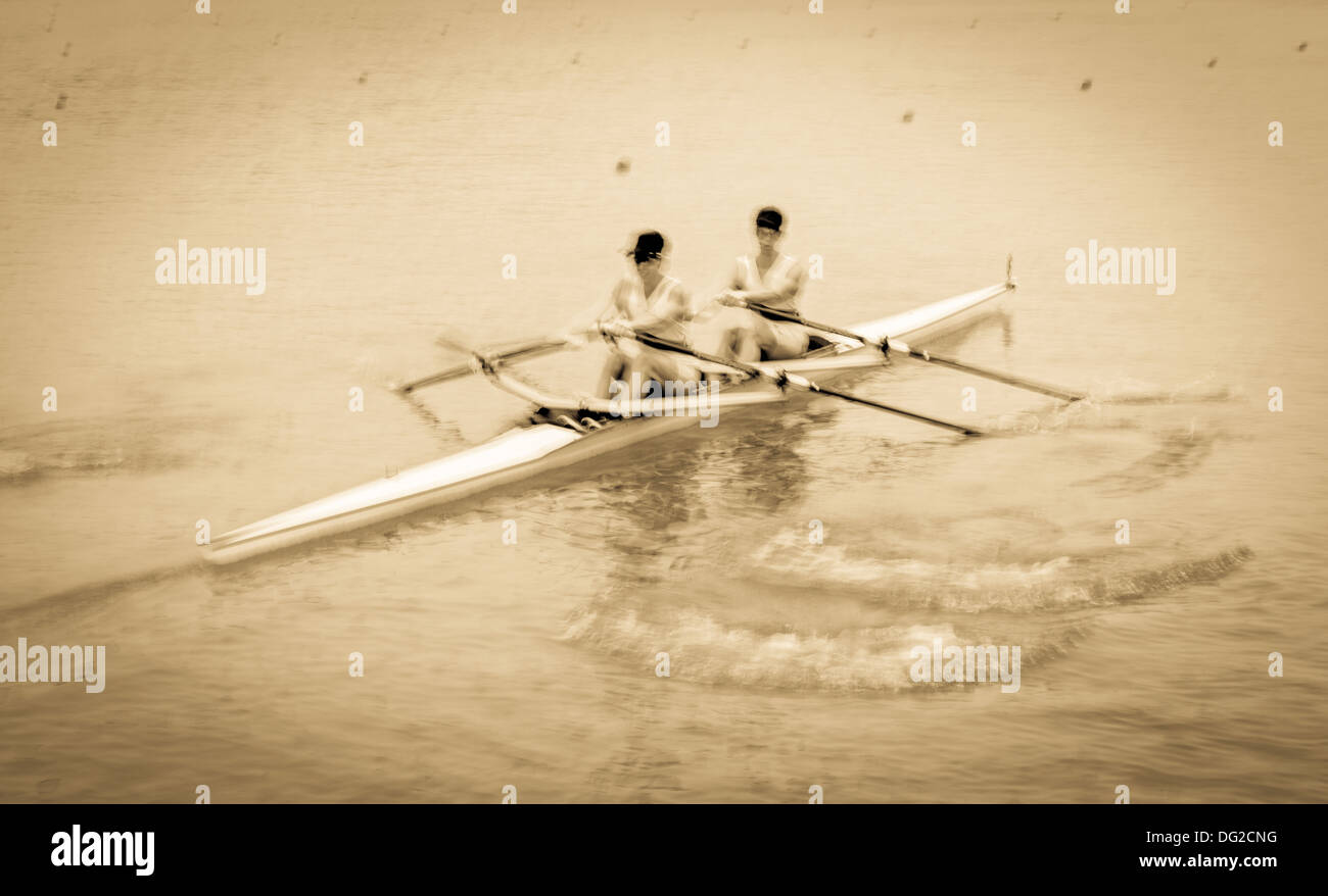 Royal Canadian Henley Regatta, deux rameurs femme Banque D'Images