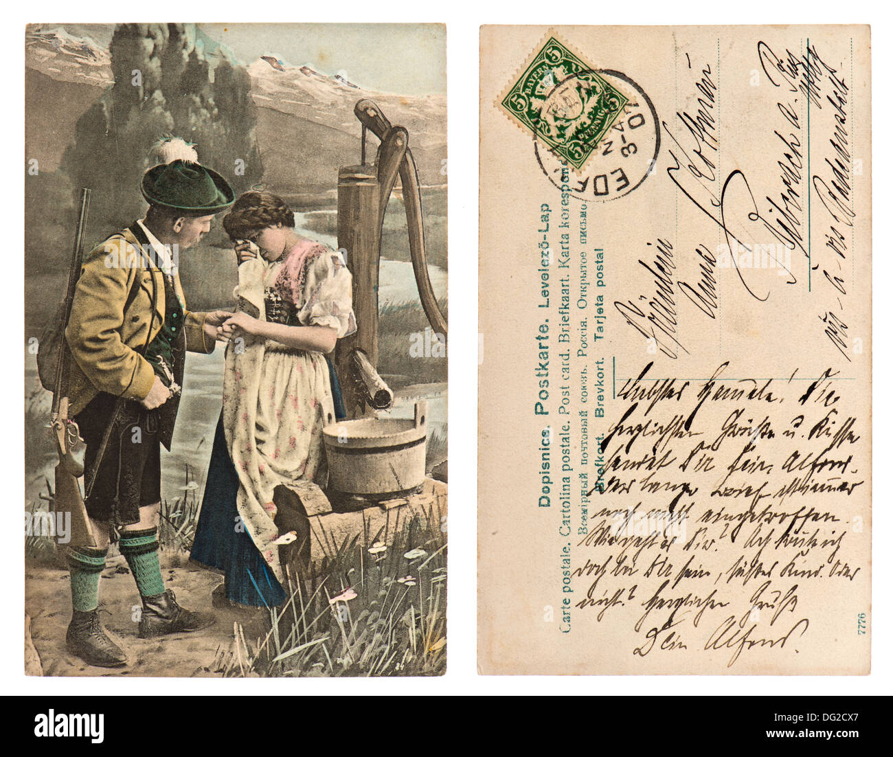 Allemagne - circa 1907 : antique rare carte postale allemande de 1907 montrant deux sentimentale en robe bavaroise typique. Banque D'Images