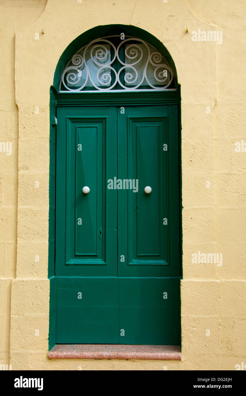 Porte avant peint en vert Victoria Gozo Malte Banque D'Images