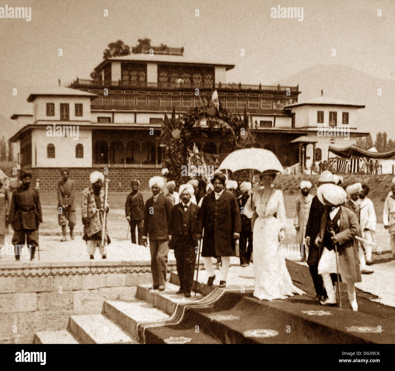 Inde - Srinagar - Lady Curzon et HH Maharaja du Cachemire début des années 1900 Banque D'Images
