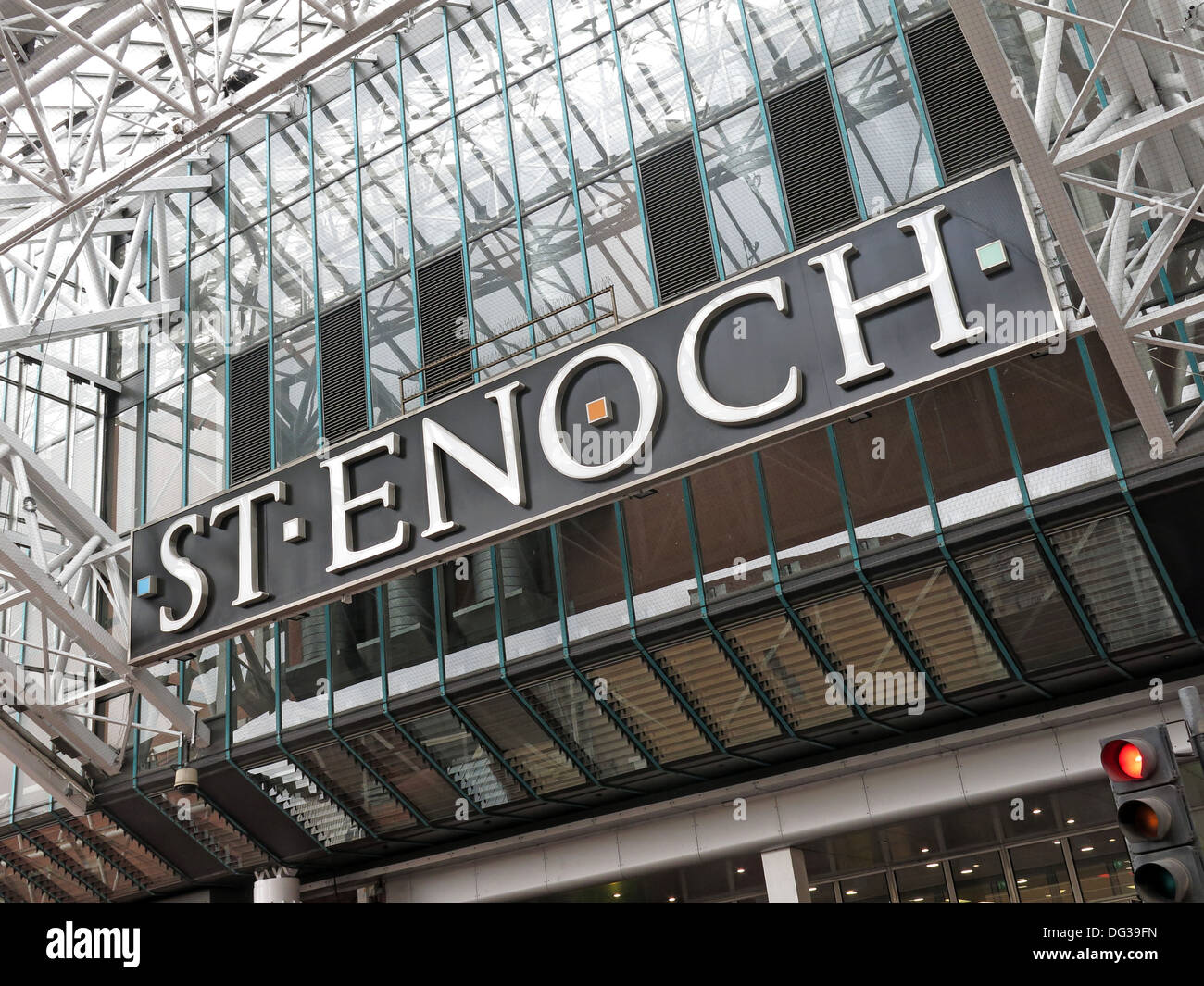 Close up of St Enoch Shopping centre commercial de l'entrée, Glasgow, Scotland UK Banque D'Images