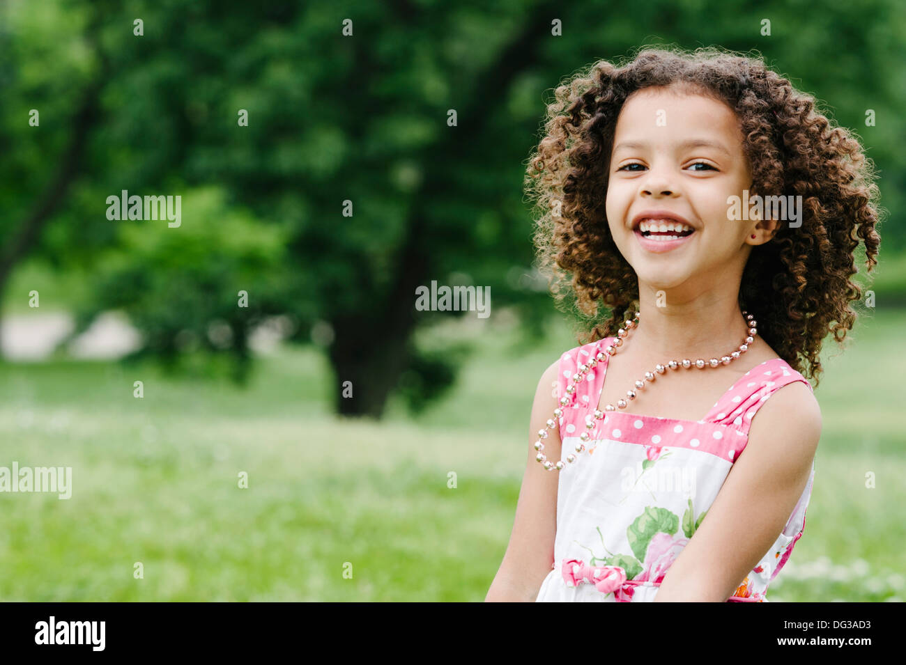 Fille Aux Yeux Bruns Banque D Image Et Photos Alamy