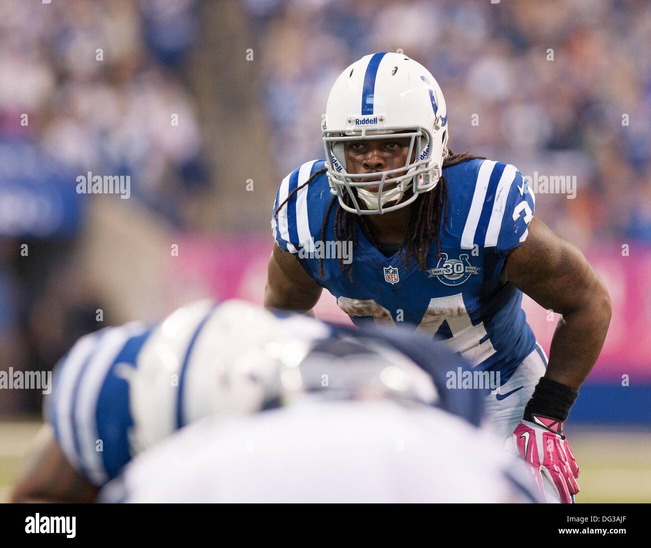 Indianapolis, OH, USA. 6Th Oct 2013. 06 octobre 2013 : Indianapolis Colts d'utiliser de nouveau la Trent Richardson (34) au cours de la NFL match entre les Seattle Seahawks et les Indianapolis Colts au Lucas Oil Stadium à Indianapolis, IN. Les Indianapolis Colts défait les Seattle Seahawks 34-28. © csm/Alamy Live News Banque D'Images