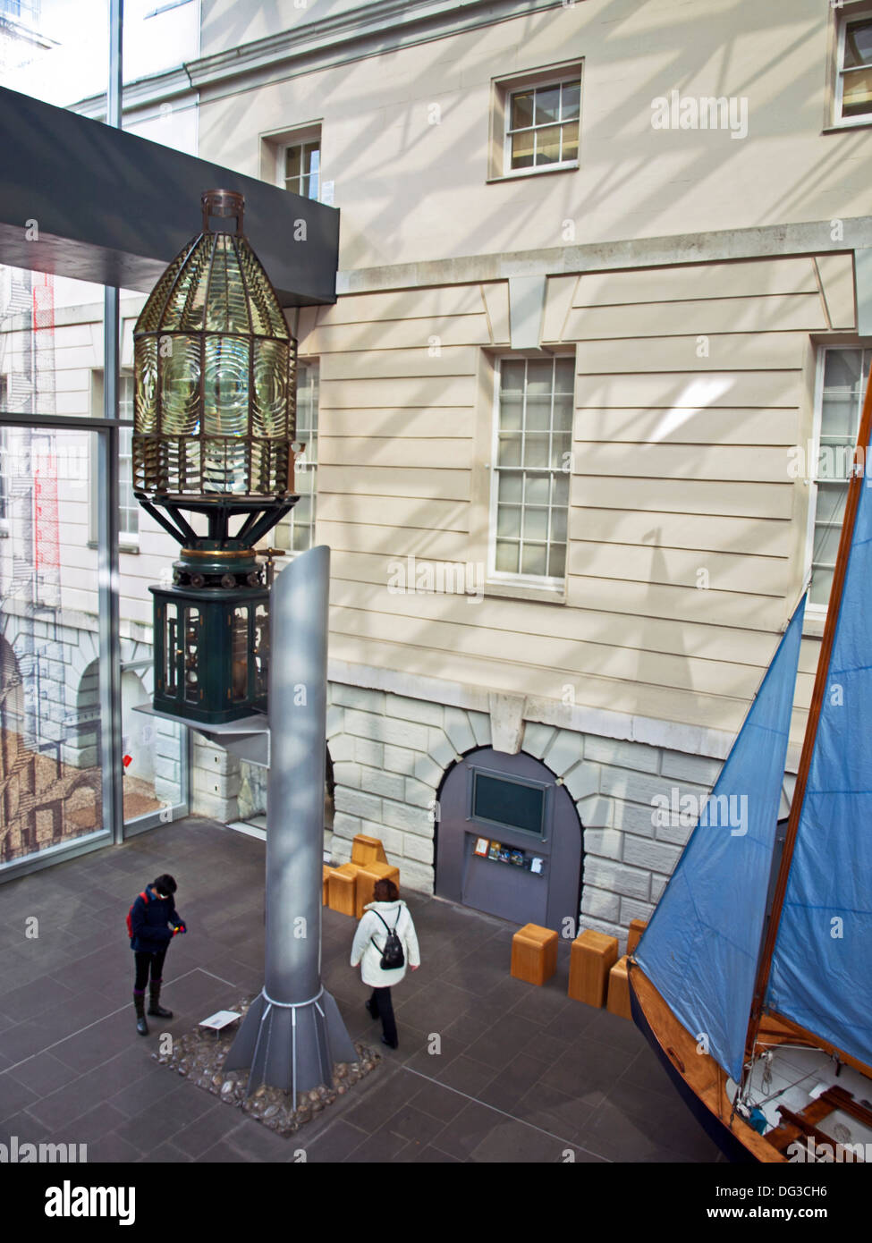 Intérieur de la National Maritime Museum, Greenwich, London, England, United Kingdom Banque D'Images