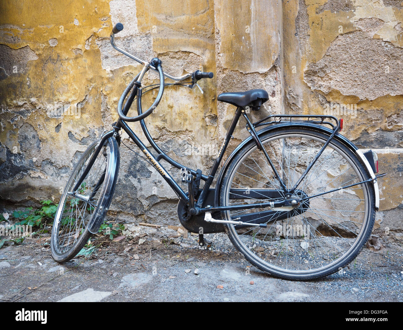 Vélo hollandais ancien et classique Banque de photographies et d'images à  haute résolution - Alamy