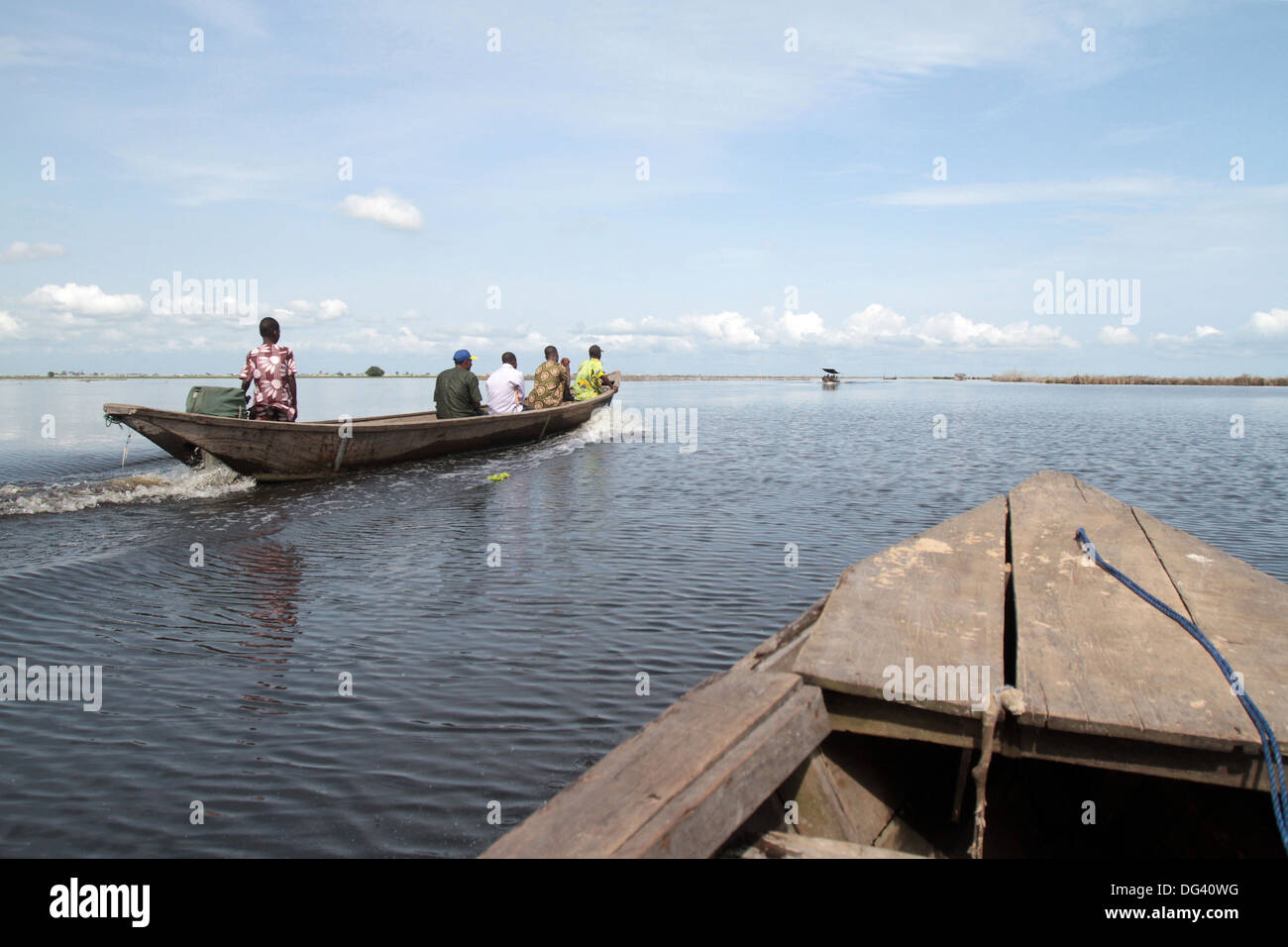 Canoe sur le Lac Nokoué, Ganvie, Bénin, Afrique de l'Ouest, l'Afrique Banque D'Images