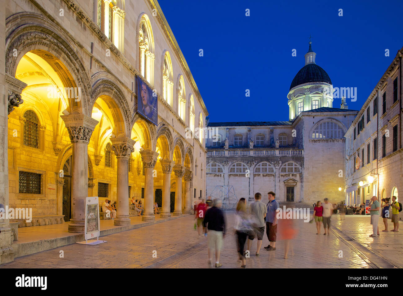 Palais des recteurs et la cathédrale au crépuscule, Site du patrimoine mondial de l'UNESCO, Dubrovnik, la côte dalmate, Dubrovnik, Croatie, Europe Banque D'Images