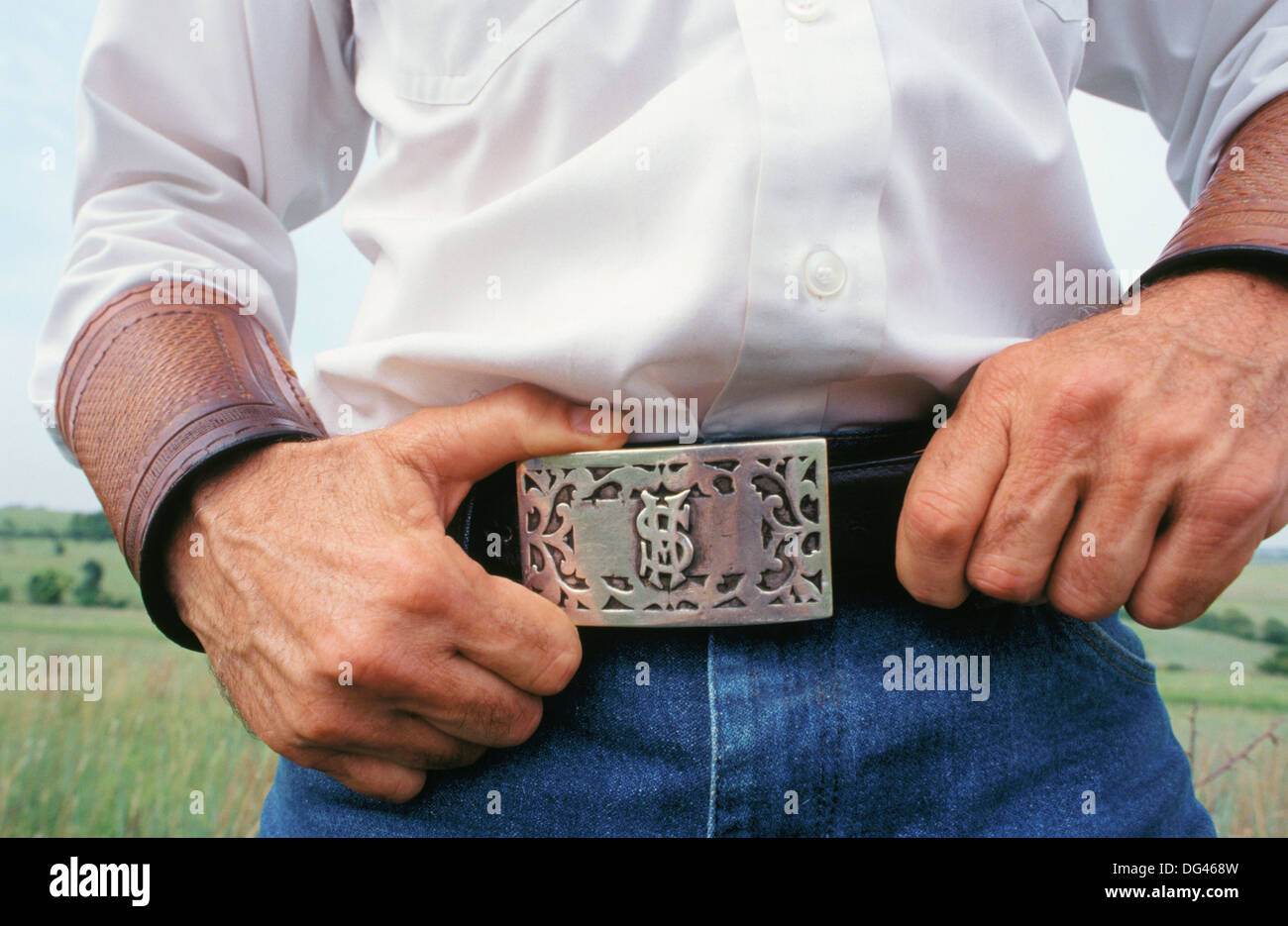 Gros plan sur une boucle de ceinture de Cowboy argent dotée d''un dollar.  Fort Worth. Le Texas. USA Photo Stock - Alamy