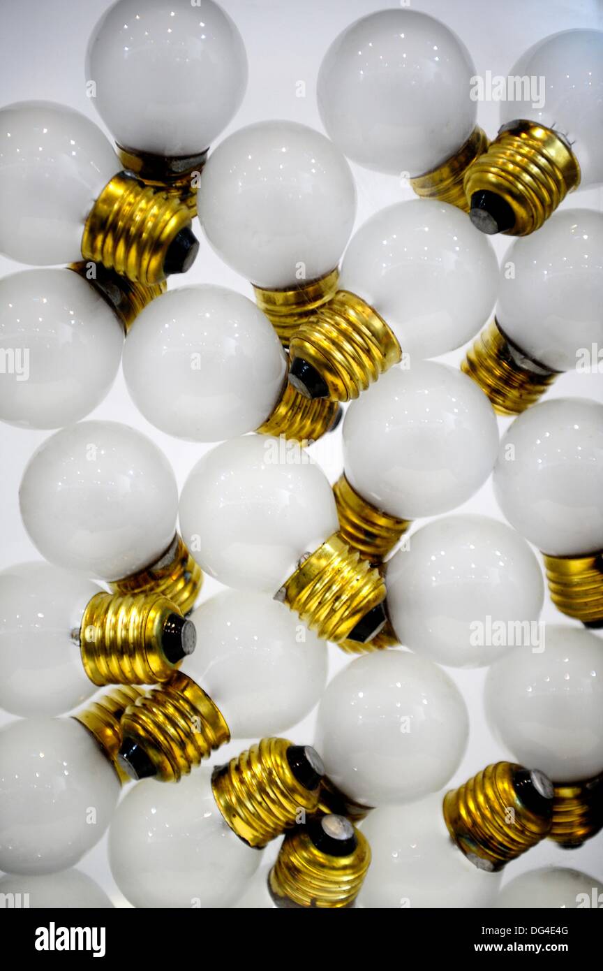 Ampoules Image empilés verticalement Banque D'Images