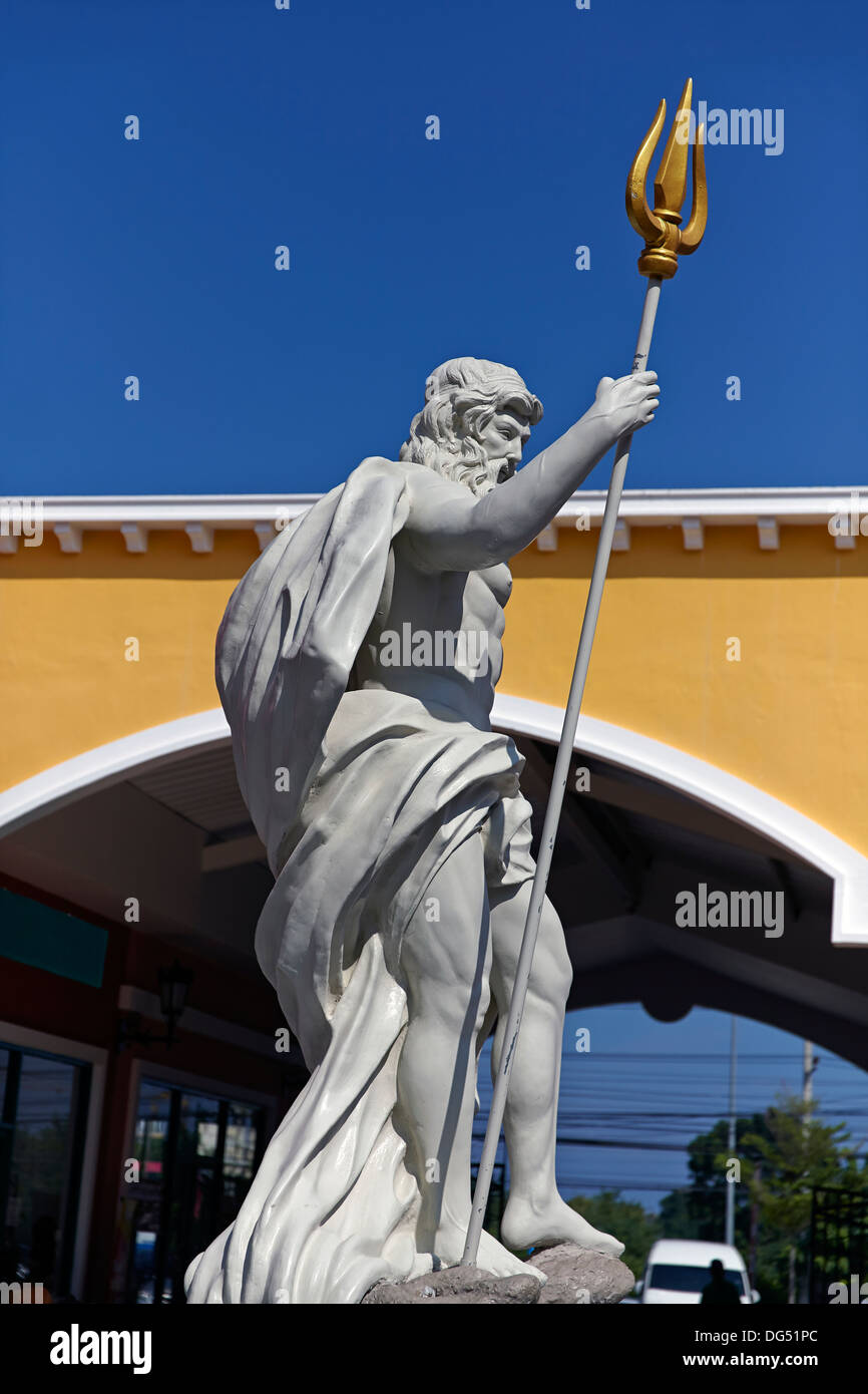 Statue De Poseidon Dieu Grec De La Mer Photo Stock Alamy Statue De Poseidon Dieu Grec De La Mer Photo Stock Alamy