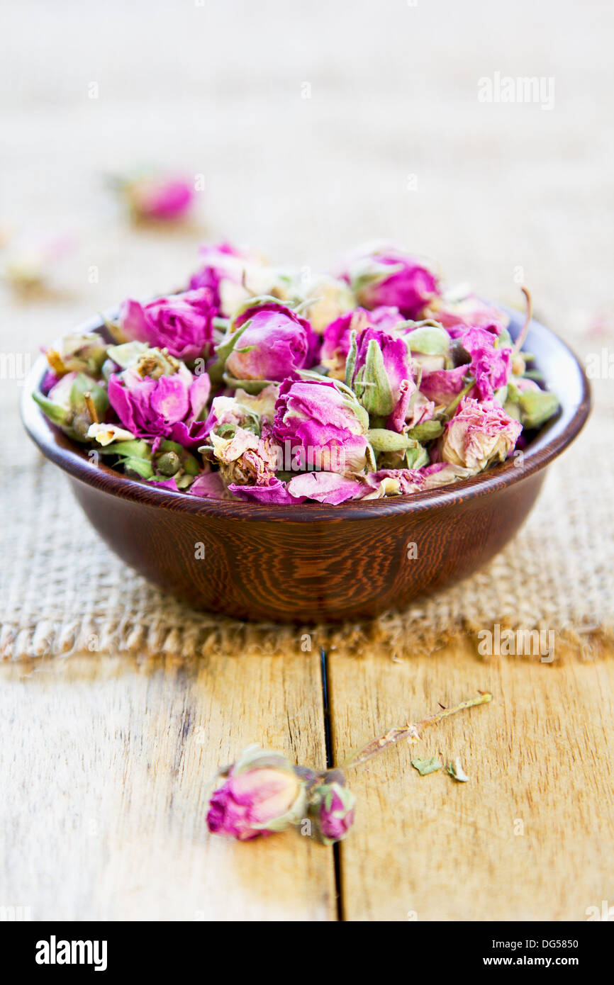 Bouton de rose séchée qui sont utilisés pour le thé,cuisine, décoration et esthétique Banque D'Images