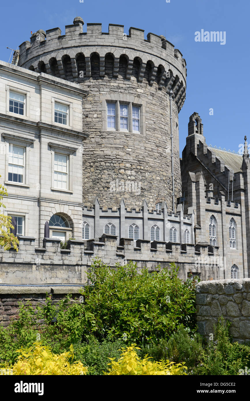 Le Château de Dublin avec (grand rond) tour Record en Irlande. Banque D'Images