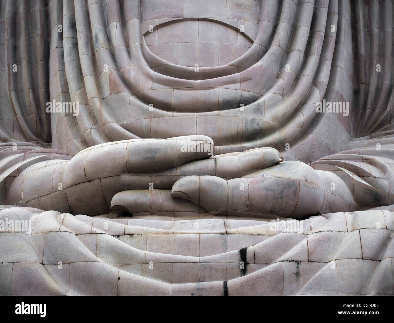 Détail de la statue du Grand Bouddha à Bodhgaya, en Inde. Banque D'Images