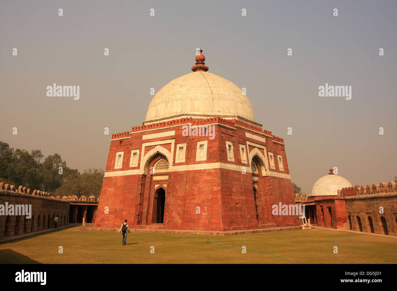 Mausolée de Ghiyath al-Din Tughluq, fort de Tughlaqabad, New Delhi, Inde Banque D'Images