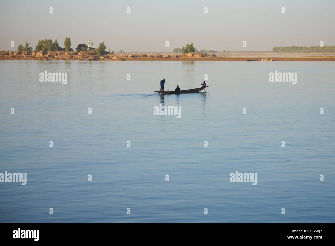Atmosphère romantique au fleuve Niger à Mopti - Mali. Banque D'Images