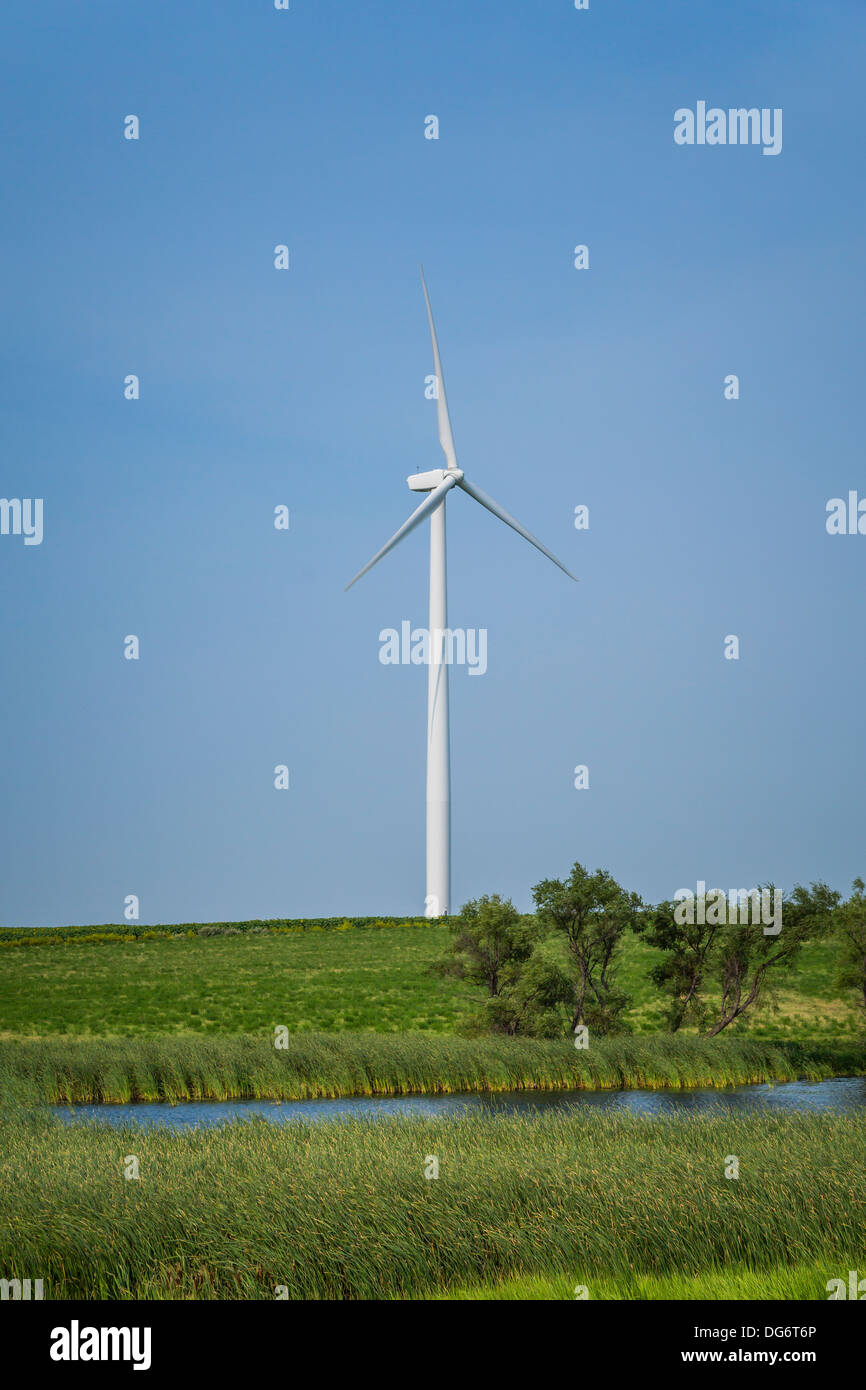 Un moulin à vent à la Basin Electric Power Co-0perative wind farm, près de Minot, Dakota du Nord, USA. Banque D'Images